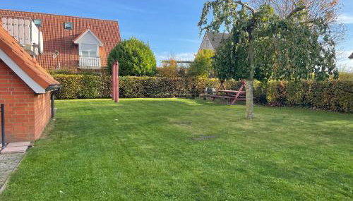 Luv & Lee, Ferienwohnungen Wiek - Foto 3, Garden, Garden view