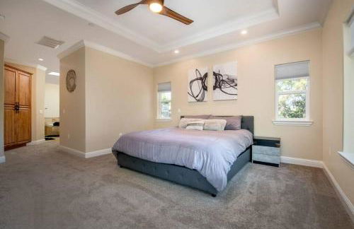 New Luxury 5BR Cabin in Pine Mountain Lake! 1 Minute to Beach! Massage Chair! Close to Yosemite! Perfect for Retreats and Escapes All Seasons! - Foto 58