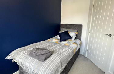 3 Bed Home for Contractors & Relocators with Parking, Garden & WiFi 5 mins walk to Town Centre & Train Station - Foto 15