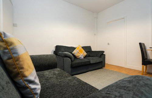 Comfy 4 Bed House near Notts City Centre - FREE Parking - Foto 41