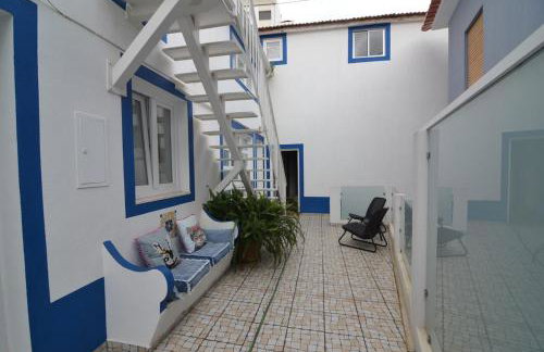 Setubal Courtyard Houses - PAINTERS HOUSE - Photo 2