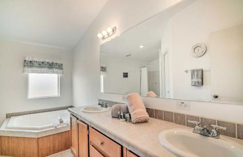 13 Mi to Lake Powell Mtn-View Home with Deck and BBQ - Foto 16