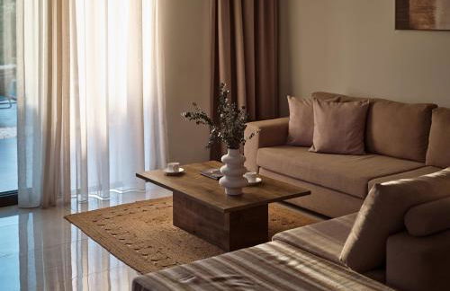 Solis Ortus Villa, a Sublime Sanctuary with Pool, By ThinkVilla - Foto 25