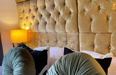 Otter 3 Lodge -Jungle Inspired -Dog Friendly -Private Hot Tub -Warminster-Bath-Salisbury - Foto 28