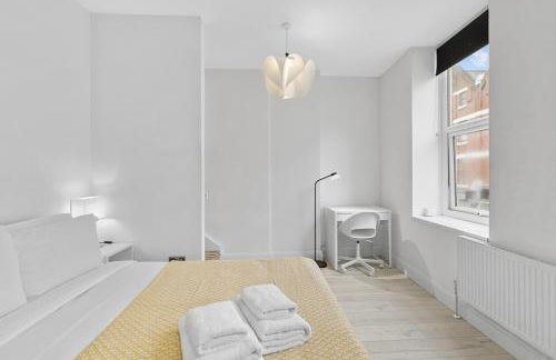 Stylish One-Bedroom Apartment near Balham Station - Photo 7