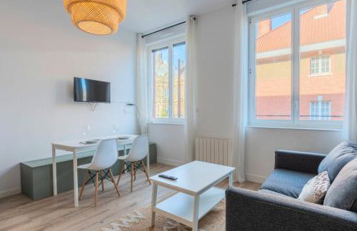 1 bedroom apartment in city center with parking - Foto 6