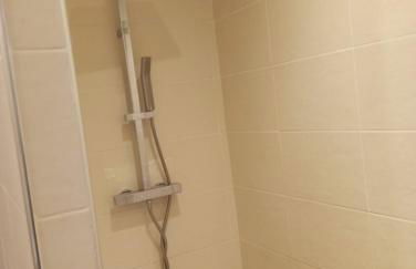 Studio dans une résidence sécurisée et calme avec place de parking - Foto 8