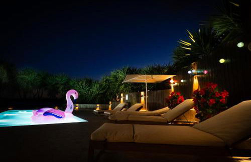 Luxe villa for 8 - Heated Pool -AC -BBQ Area - Patio - 160Mbps - Olives - Palm - vineyard - Foto 7