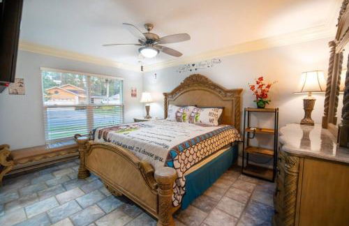 Family Home with Pool, Game Room, and Grill Near Disney - Foto 23