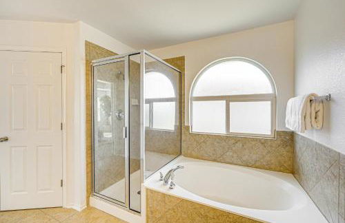 5 Mi to Randolph AFB Spacious Cibolo Haven! - Foto 18