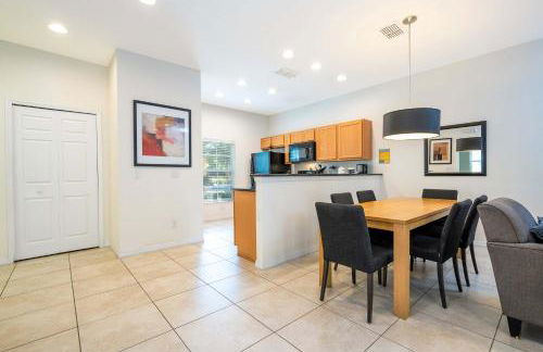 Spectacular House with 3BR - Private Pool, BBQ - Minutes from Disney! - Foto 35