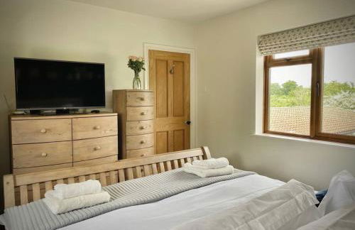 Cosy 3-bedroom home with garden and log burner. - Foto 10