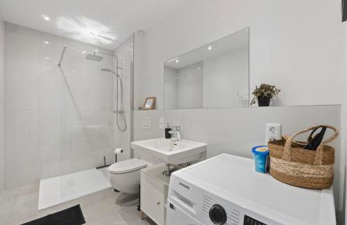 COMING HOME - Moderne Wohnung mit Nähe zu Köln Messe, Flughafen, Dom, Lanxess-Arena - schnelles WLAN, 2 Bäder, 2 kostenlose Parkplätze - Foto 5