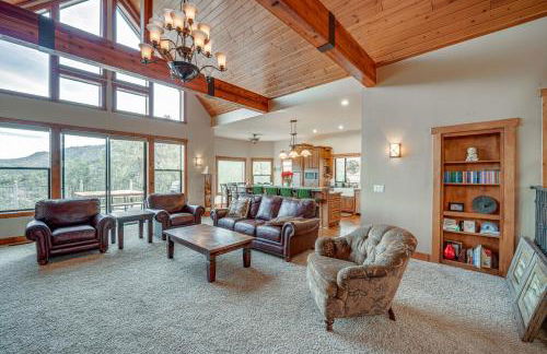 Pine Mountain Club Cabin with Private Deck and Views! - Foto 7