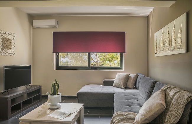 Queen Bee Residence - Photo 32