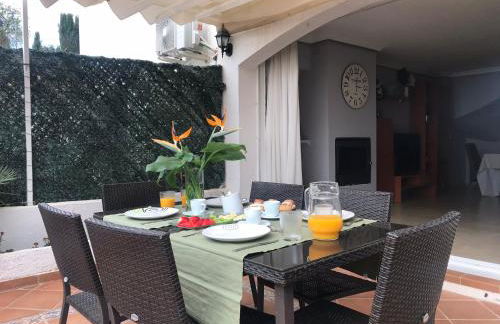 Bungalow Altea junto al casco antiguo, piscina y barbacoa - Photo 27