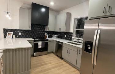 3BR Game Room Sleeps 10 Near Opry & Broadway - Foto 15