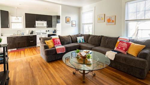 Globetrotters Suite in Historic Richmond with Patio - Foto 2