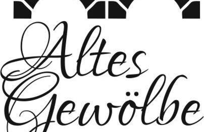 Altes Gewölbe mit Sauna und Whirlpool im Außenbereich - Foto 48