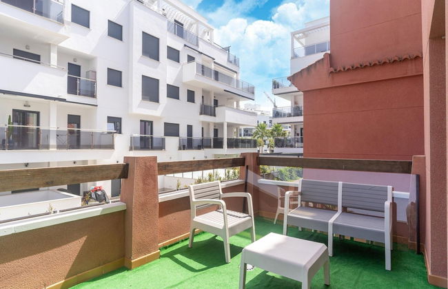 Spacious Apartment With 2 Terraces - Photo 26