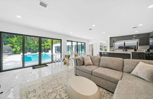 Luxury Villa Azure with Heated Pool 20 minutes to Beach - Foto 17