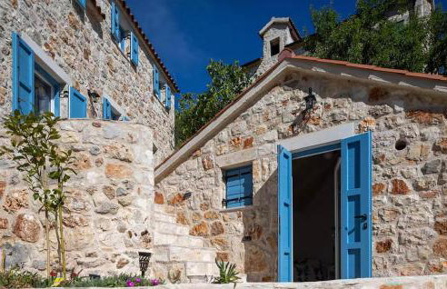 3 Bedroom Stunning Home In Zarace - Photo 14