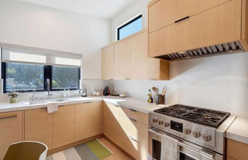 Dazzling Modern Home Close to Downtown Palo Alto and Stanford - Photo 13