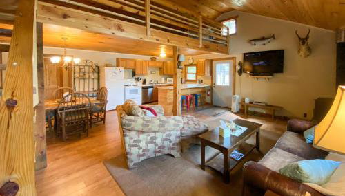 Burns Lake Cabin with Dock, Fire Pit, Rowboat and More - Foto 3