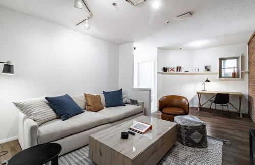 Riverfront Retreat - 2 Units - 3BR - Free Parking - Foto 12