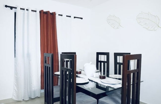 Confidence Luxurious Apartment - Photo 9