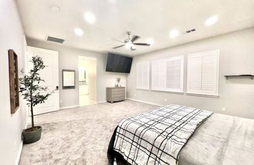 San Diego Luxury Oasis - Photo 23