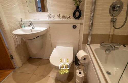 Mackie Residence - SJA Stays - 3 Bed Apartment with parking - Foto 54