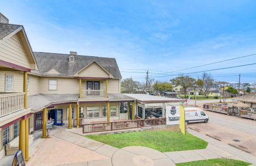 Downtown Kemah Rental about 3 Blocks to Boardwalk! - Foto 16