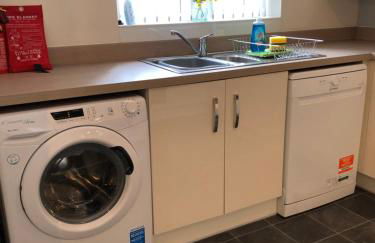 Hill House - 5 Mins Merry Hill - Perfect for Contractors & Families - Foto 6