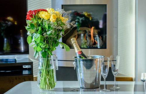 Wren Lodge HM11 HOT TUB Lakeside Spa Property - Foto 8