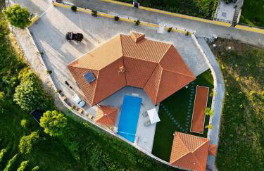 Villa BASTO - Foto 1