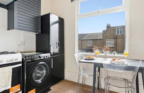 Chorlton Central l Long Stays lGroups Relocatorsl - Foto 9