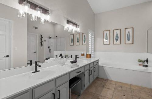 Backyard Bliss - Firepit Putt Play Pool & Spa - Foto 32