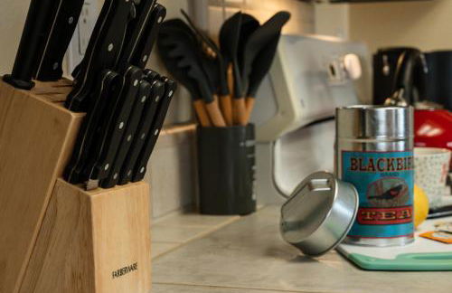 Lazy Squirrel - Cozy Family House with Full Game Room - Foto 21