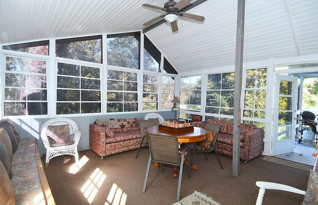 Serendipity - Large 5BR With a Hot Tub - Photo 30