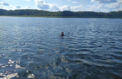 Jeziorosfera. Stodoła przy wodzie. - Foto 39