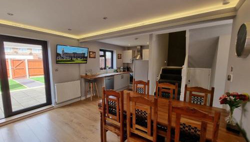 Crown Meadow - 4 Bedroom House - Heathrow - ExcellentStays - Foto 2