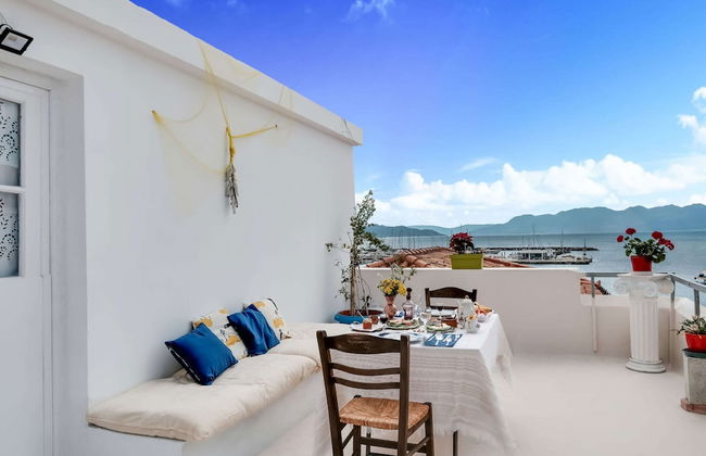 Astra Holiday Home in Aegina Island With Gorgeous Sunset Views - Photo 23