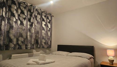 Rosag 4- Bedroom Guest House Rainham - Foto 5