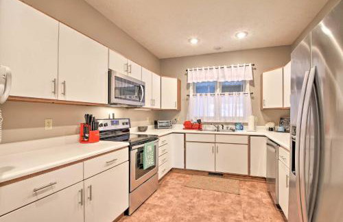 Condo on Lake Keowee with Resort Amenities and Pool! - Foto 10