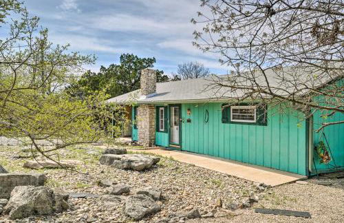 Charming Ingram Home with Yard and Furnished Patio! - Foto 27