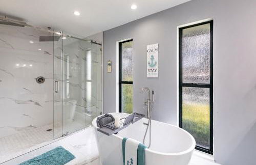 3BR With HUGE 2k sq ft Lanai & Seasonally Heated Pool - Foto 39