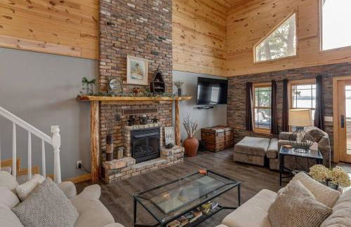 Cozy Home, Hot Tub, Dock, Kayaks, Swimming & More! - Photo 27