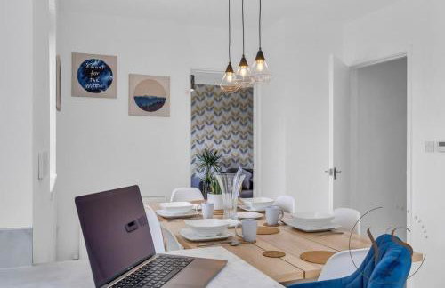 Modern 3BR Home in 9 Anson Rd Near Sandwell Hospital with Garden and Free Parking - Foto 10