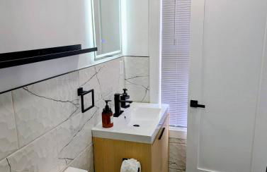 Newly Renovated Charming Apt! 30 Mins to Manhattan - Foto 10